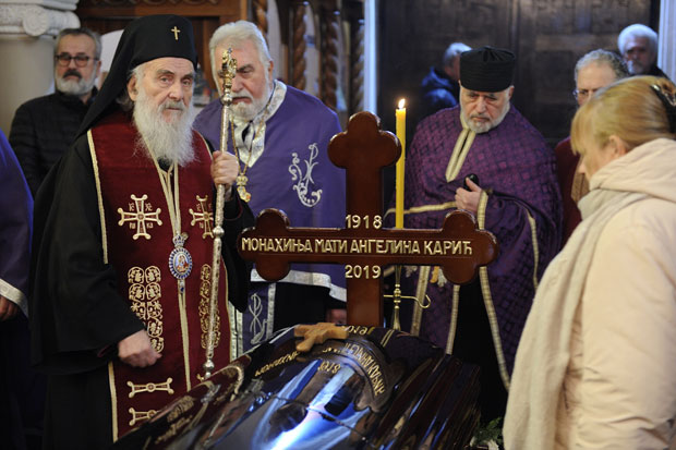 Сахрана у Пећкој патријаршији: У манастиру Ваведење служено опело мати Ангелини, мајци браће Карић